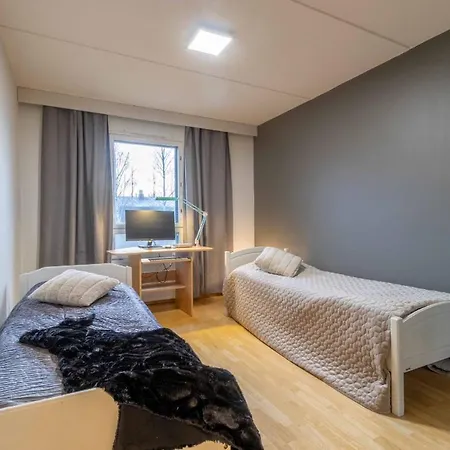 Lägenhet Only 9 Mins From The Airport 74,5 M2 With Free Parking & Beds For 7 *