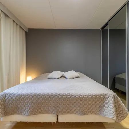 Only 9 Mins From The Airport 74,5 M2 With Free Parking & Beds For 7 * هلسنكي