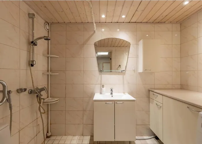 Only 9 Mins From The Airport 74,5 M2 With Free Parking & Beds For 7 * هلسنكي